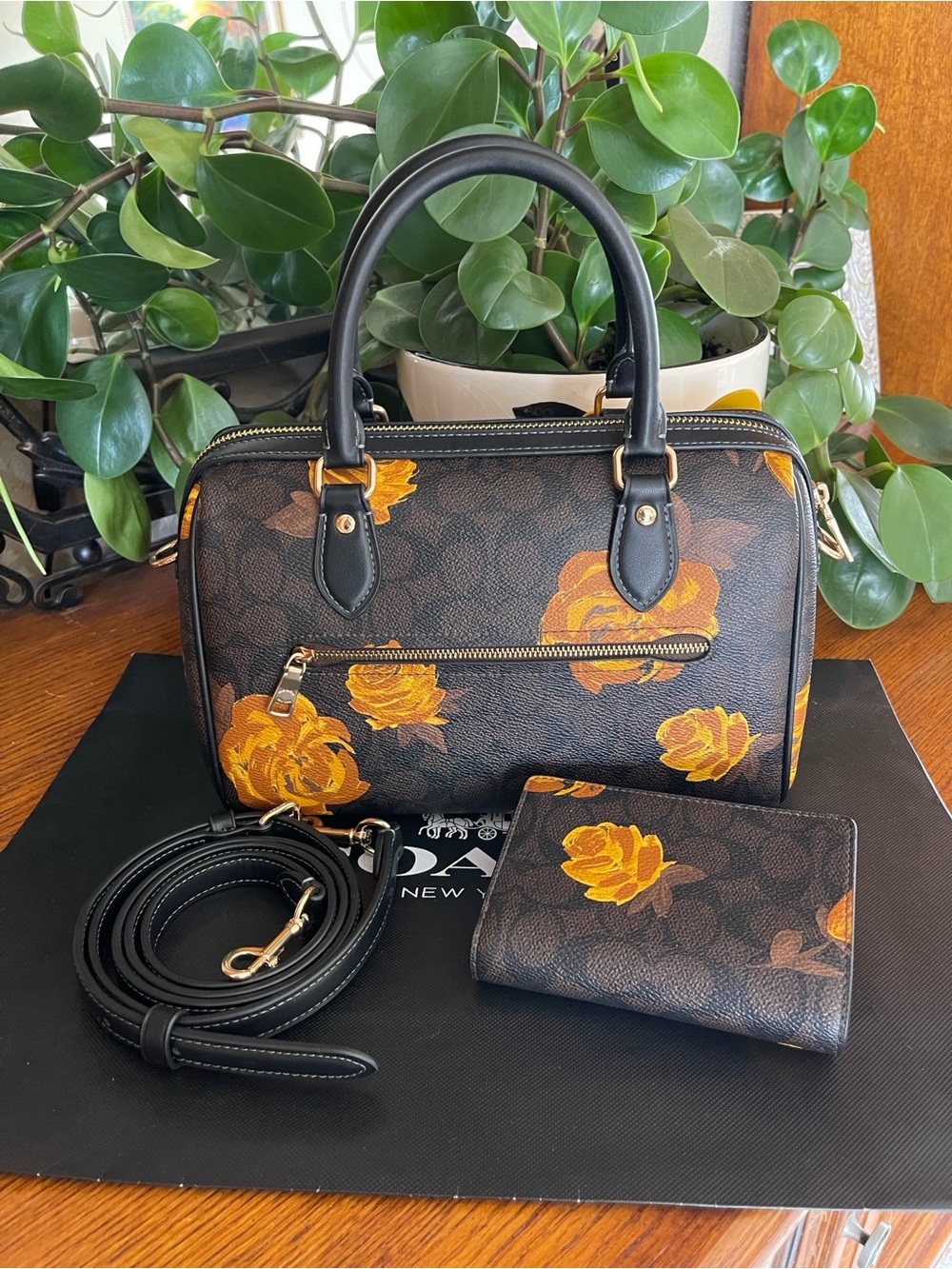 Coach Rowan Satchel Bag with Matching Wallet with Yellow Rose Print - Picture 3 of 10